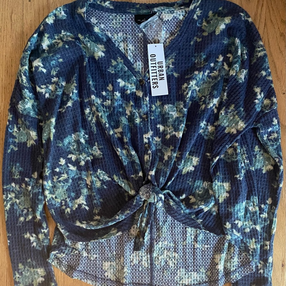 Urban outfitters button down waffle floral long sleeve shirt NWT SMALL